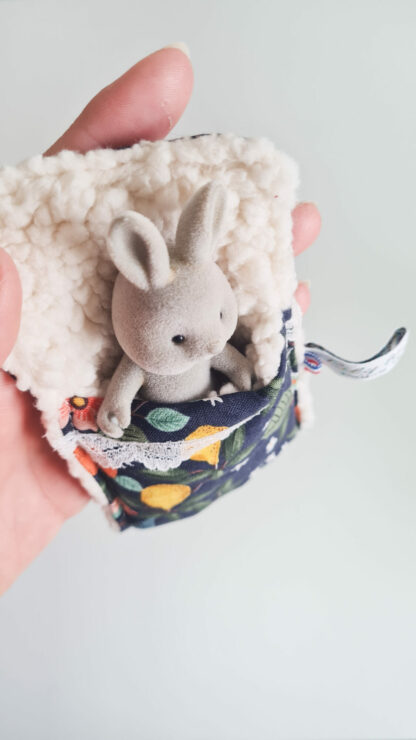 Mini Lit + petit malin lapin vintage chiné – Image 3