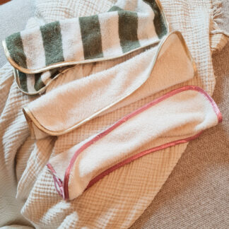 Serviette pour changer sa poupée seule