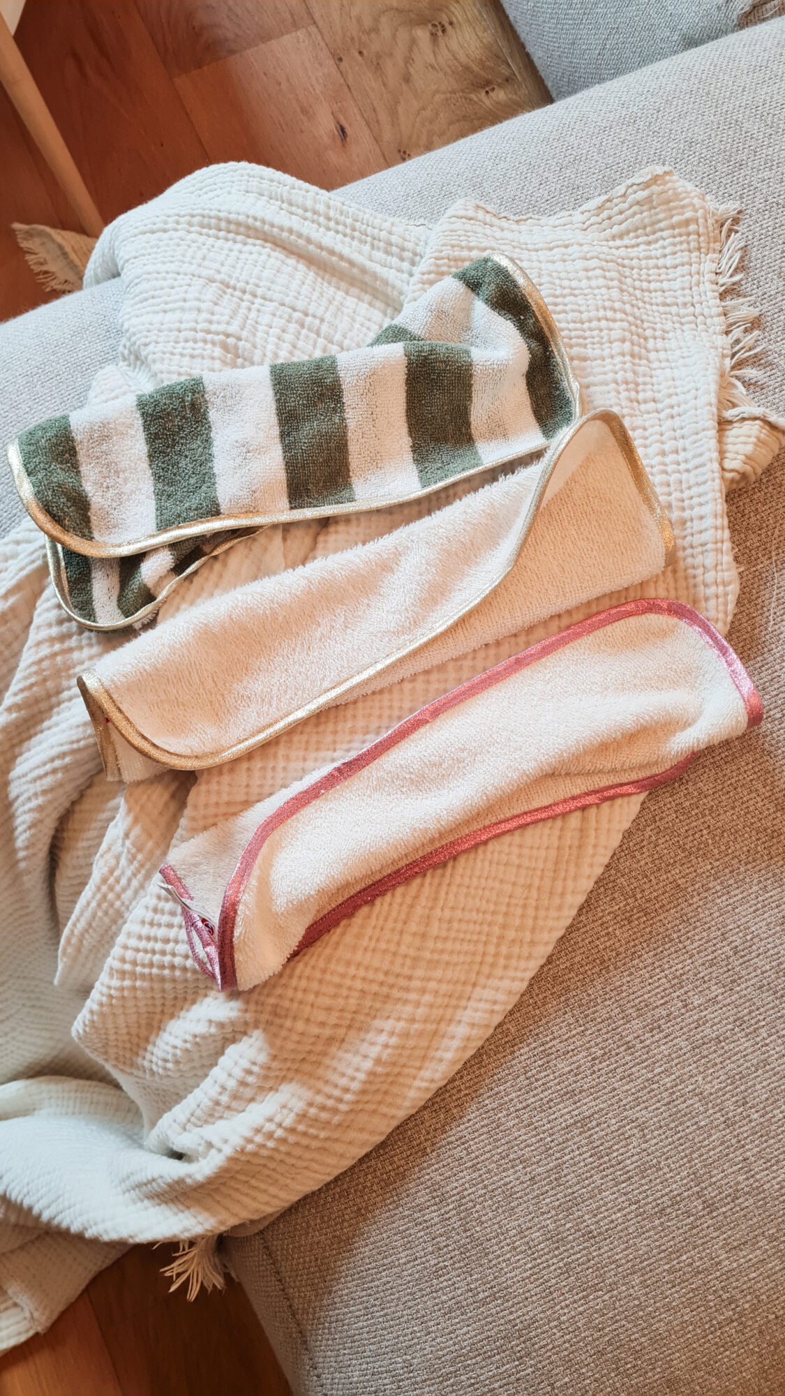 Serviette pour changer sa poupée seule