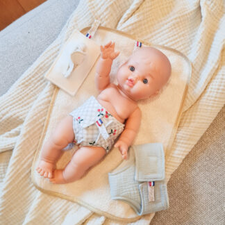 Coffret change poupée 34cm CHERRY
