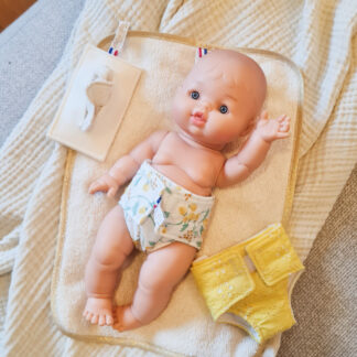 Coffret change poupée 34cm JAUNE CITRON