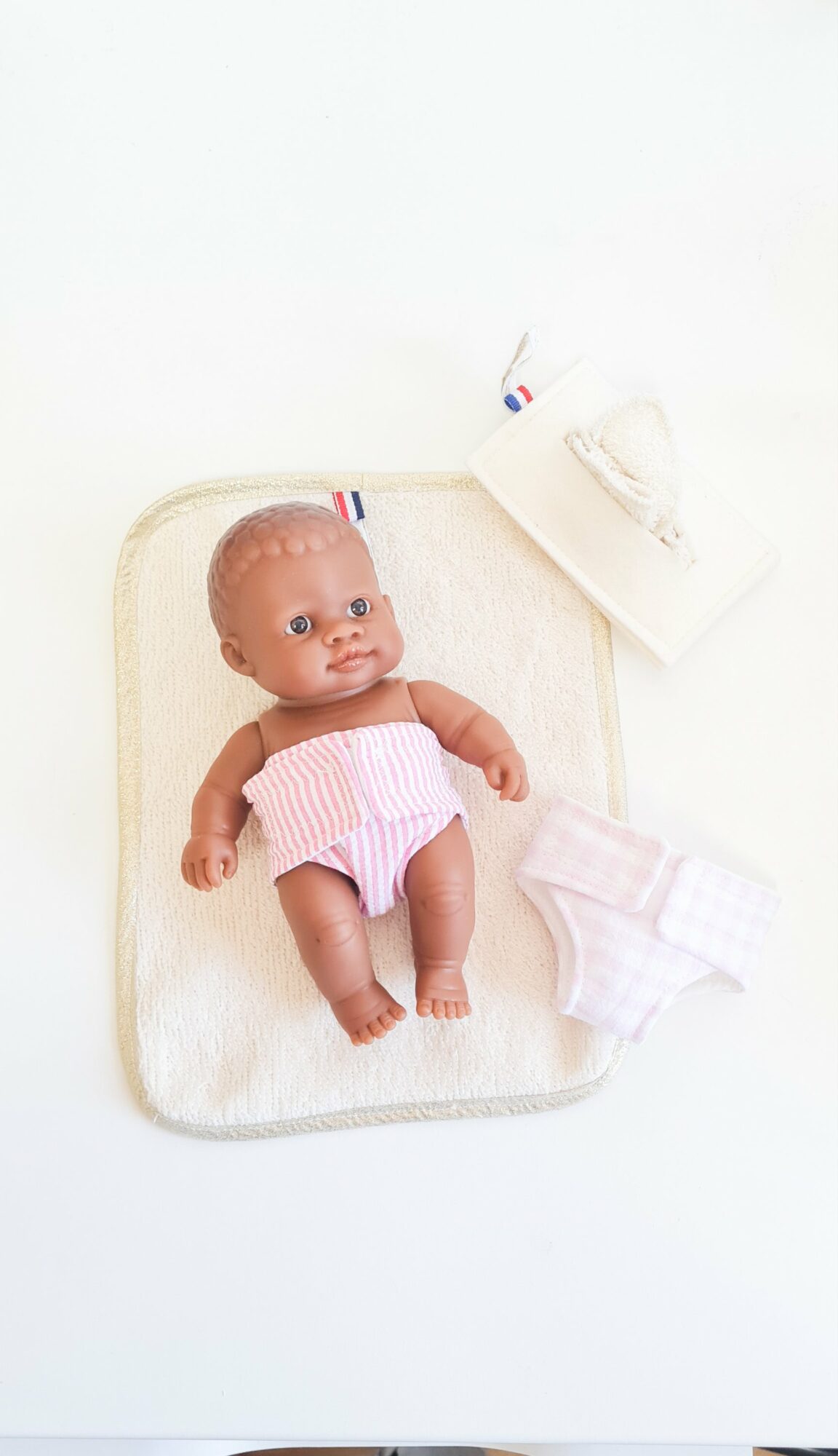 Coffret change poupée MINUS 21cm - ROSIE – Image 3