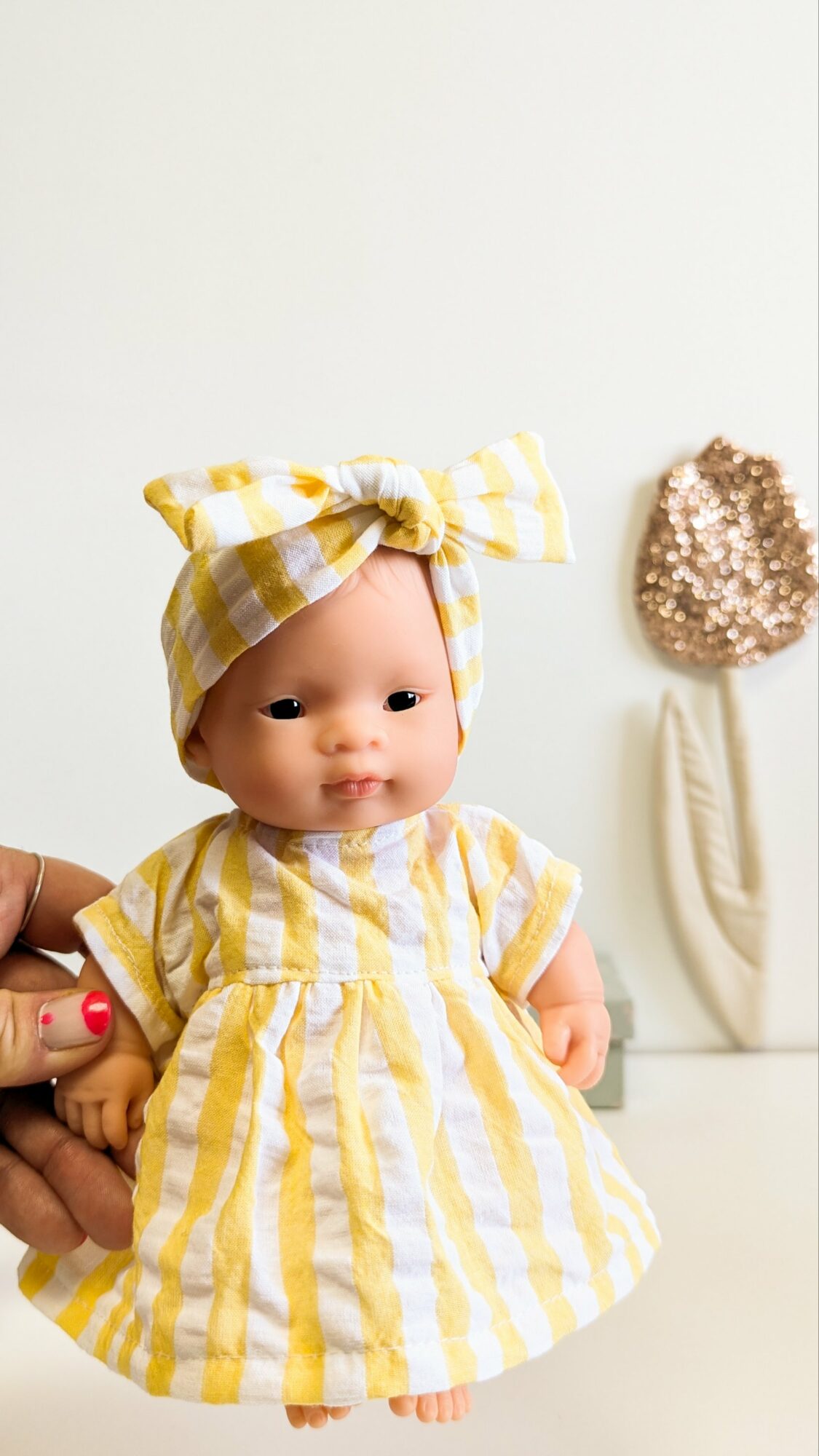 Tenue poupée 21cm - Robe YELLOW – Image 2