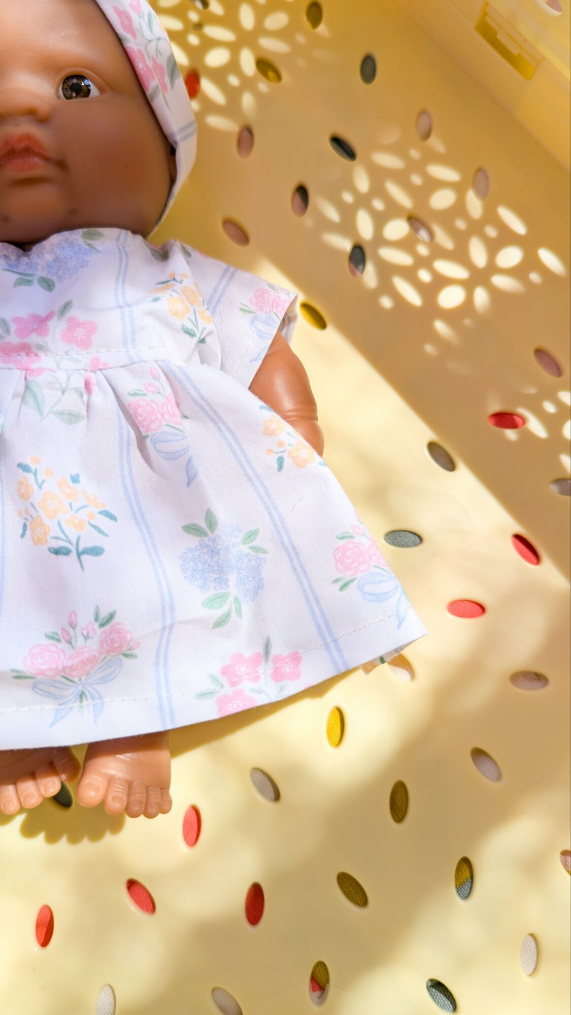 Tenue poupée 21cm - Robe EVA – Image 2