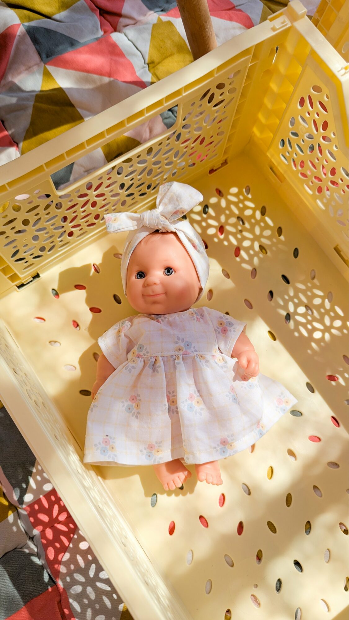 Tenue poupée 21cm - Robe MONA jaune